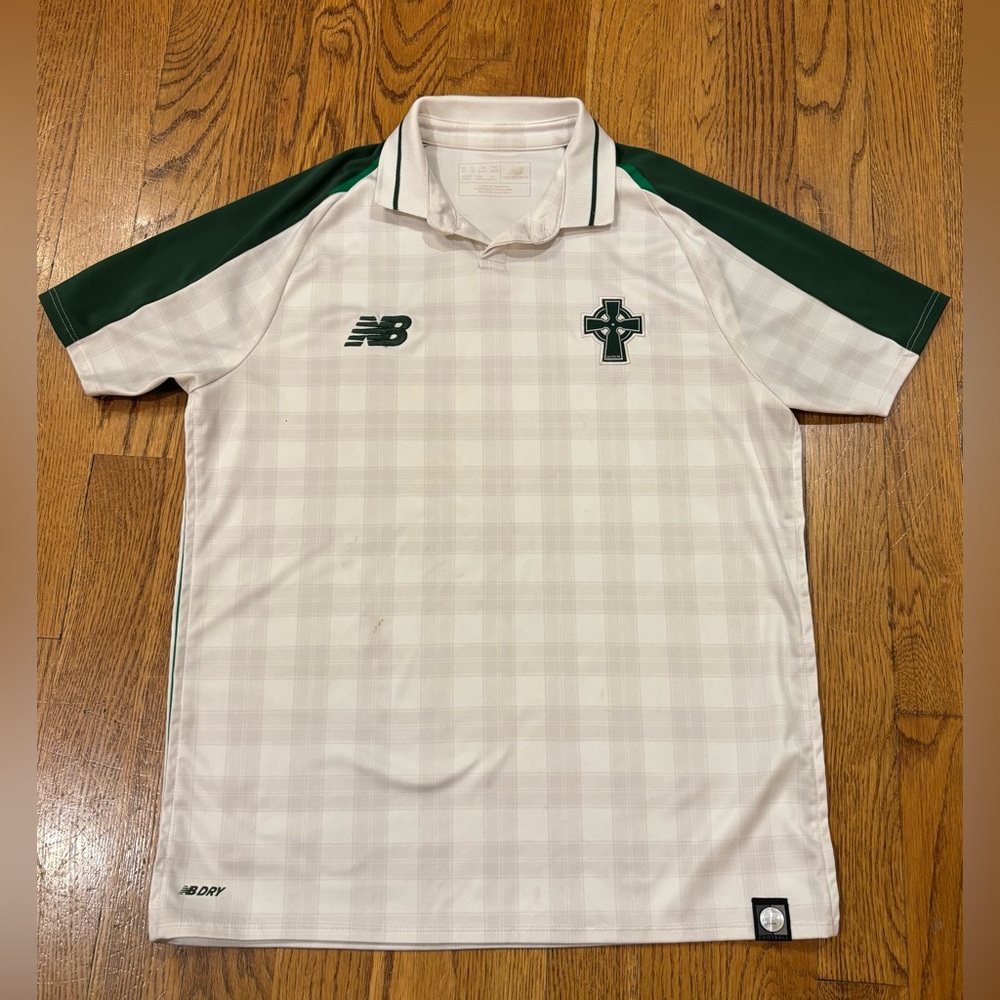 New Balance Celtic Cross Soccer Jersey Youth Medium